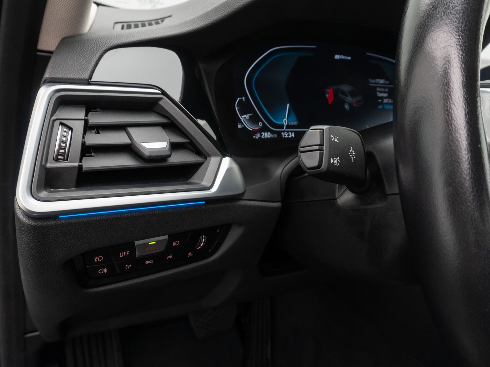 BMW 320e Sport Line - Samsaru's Car Outlet