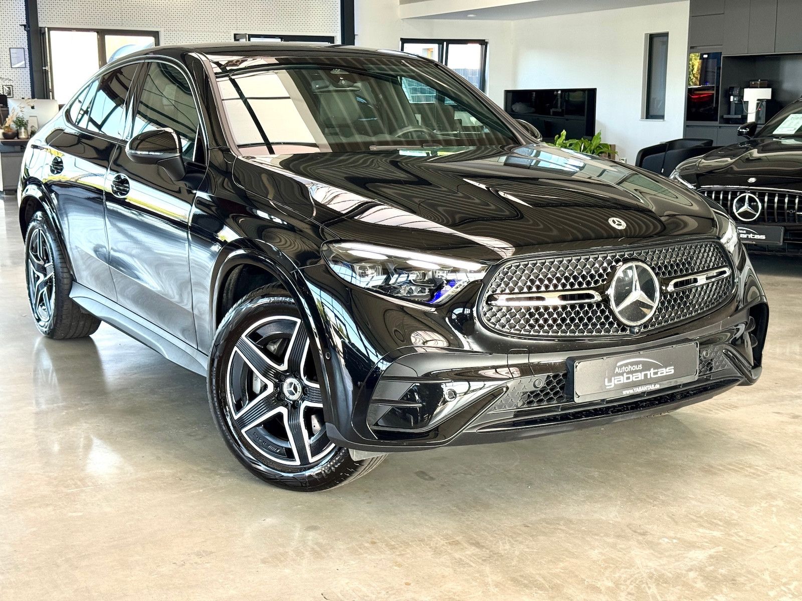 Mercedes-Benz GLC 300 4M Coupé AMG - Samsaru's Car Outlet