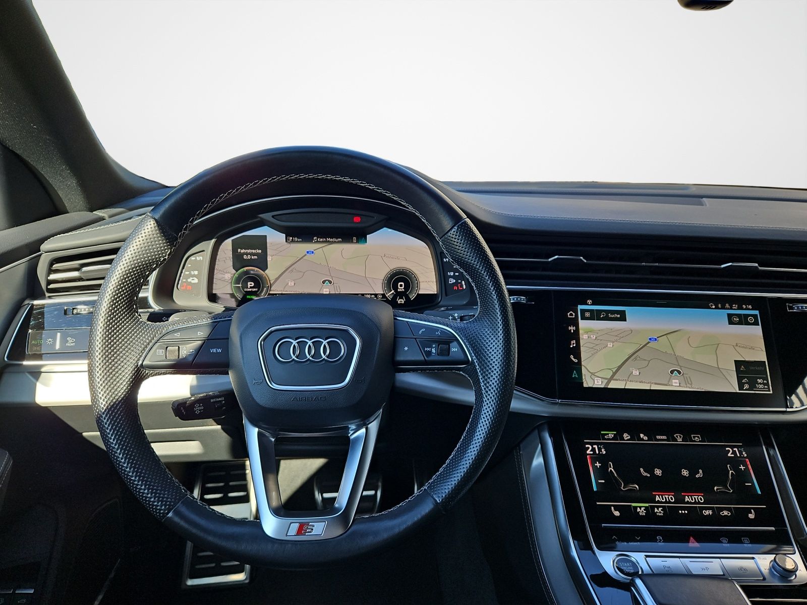 Audi Q8 55 TFSI e tiptronic quattro S-line - Samsaru's Car Outlet