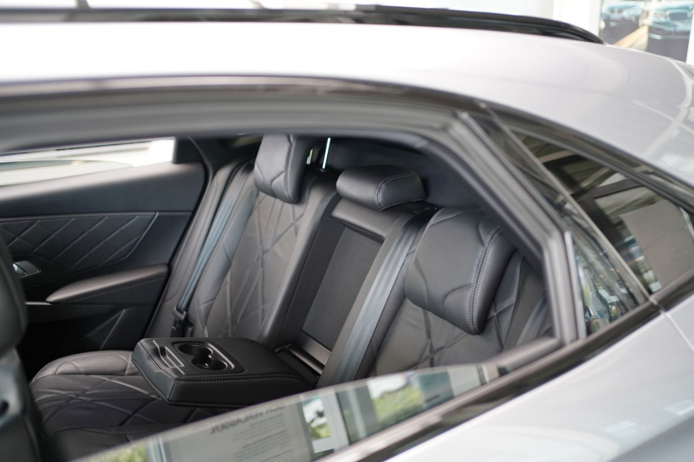 DS Automobiles DS7 Crossback E-Tense 4x4 300 Ligne Noire