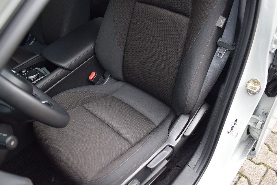 Mazda 3 2.5 140PS 6AG Center-Line Voll-LED Kamera Navi