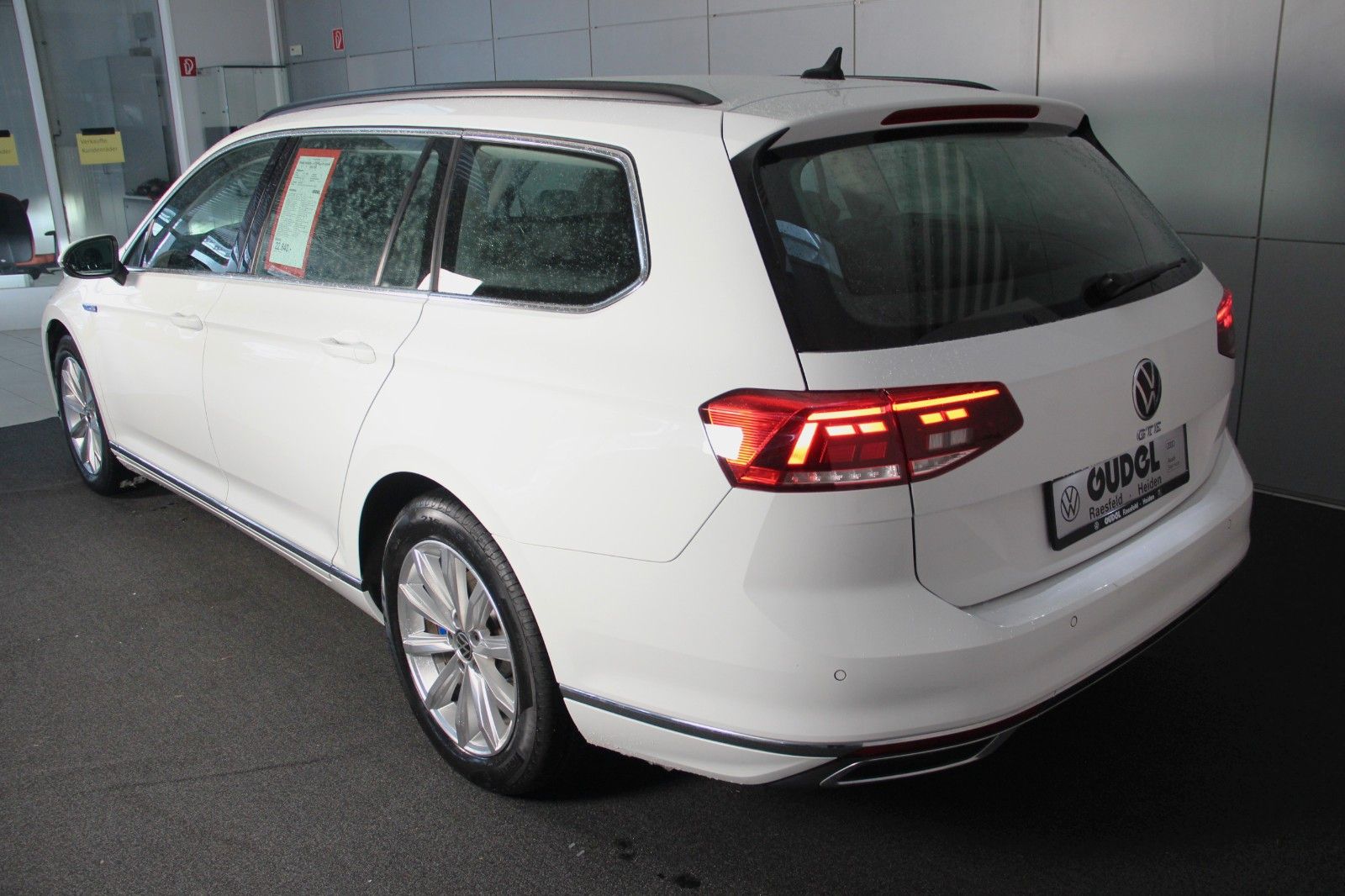 Volkswagen Passat Variant 1.4 GTE Hybrid - Samsaru's Car Outlet