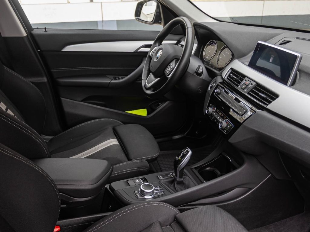 BMW X1 18d - Samsaru's Car Outlet