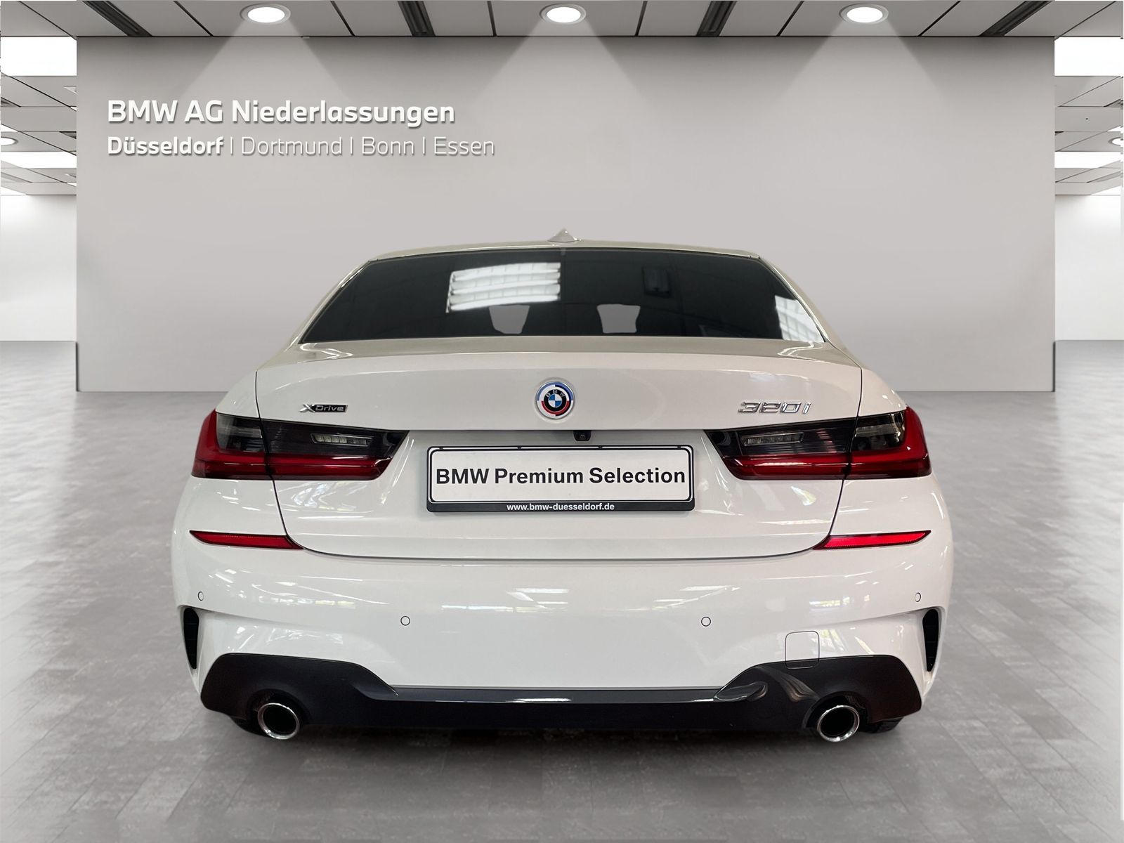 BMW 320i xDrive M Sport - Samsaru's Car Outlet
