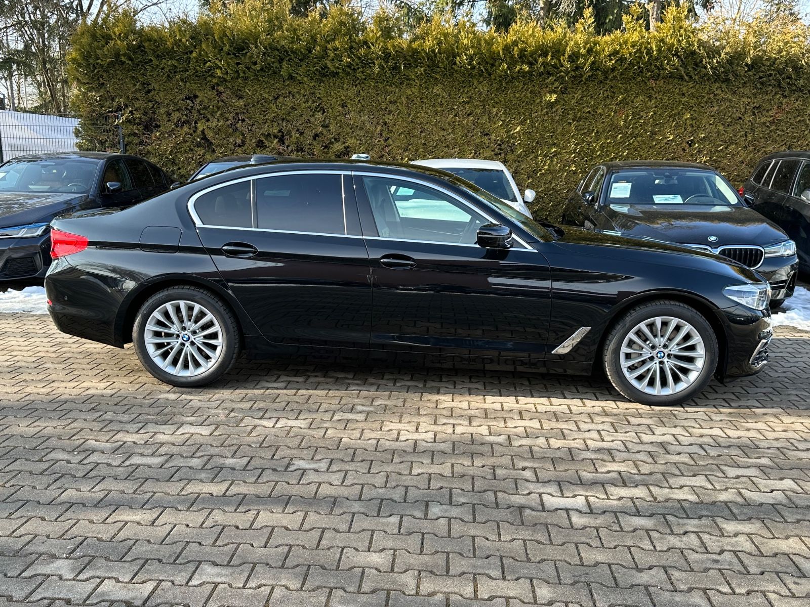 BMW 530d xDrive Luxury Line Leder Head-Up ACC Kamera