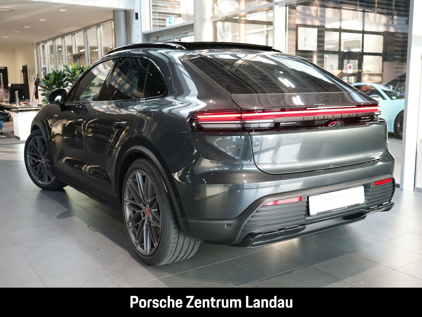 Porsche Macan 4S Burmester HA-Lenkung InnoDrive Head-Up
