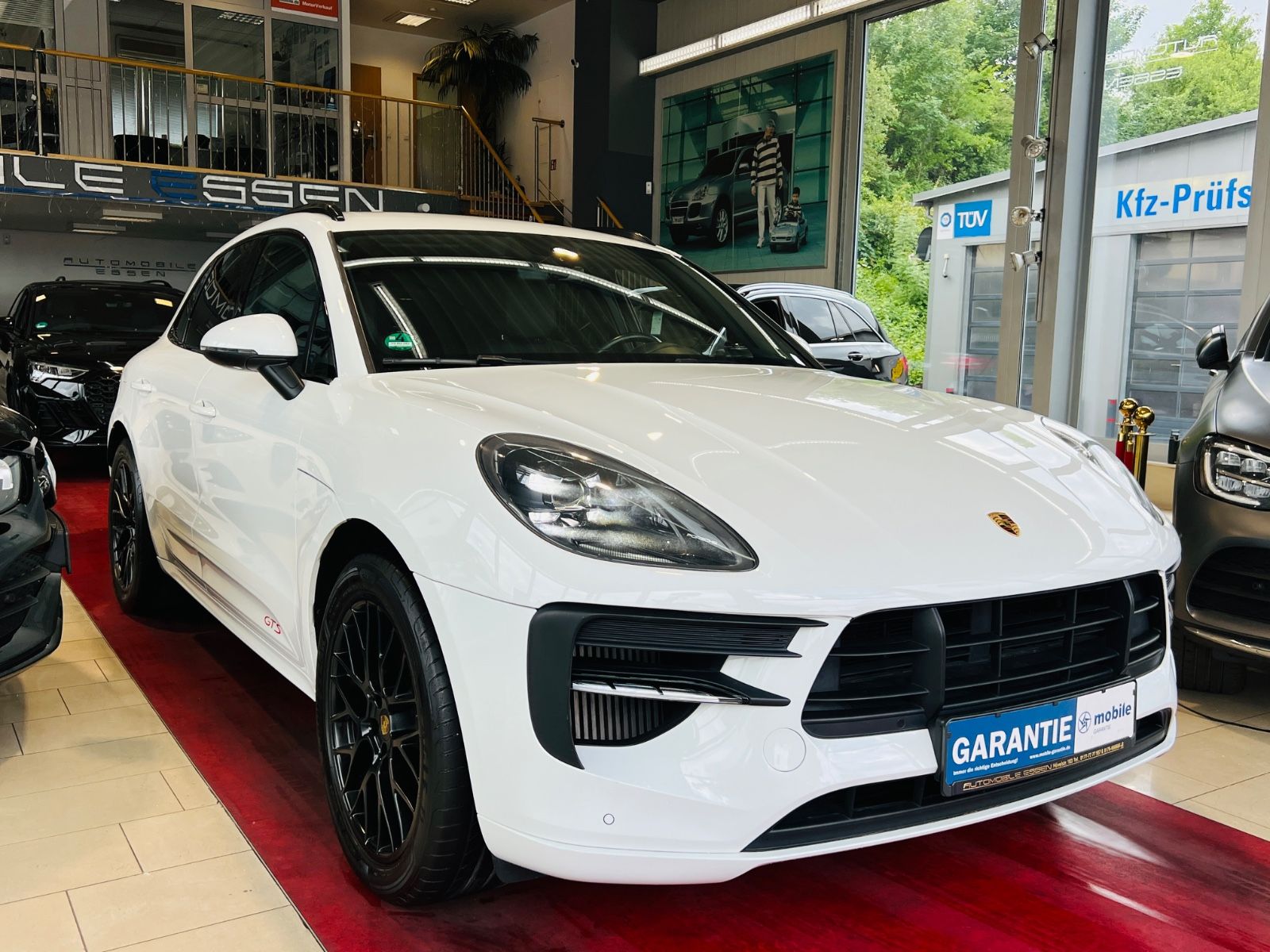 Porsche Macan GTS - Samsaru's Car Outlet
