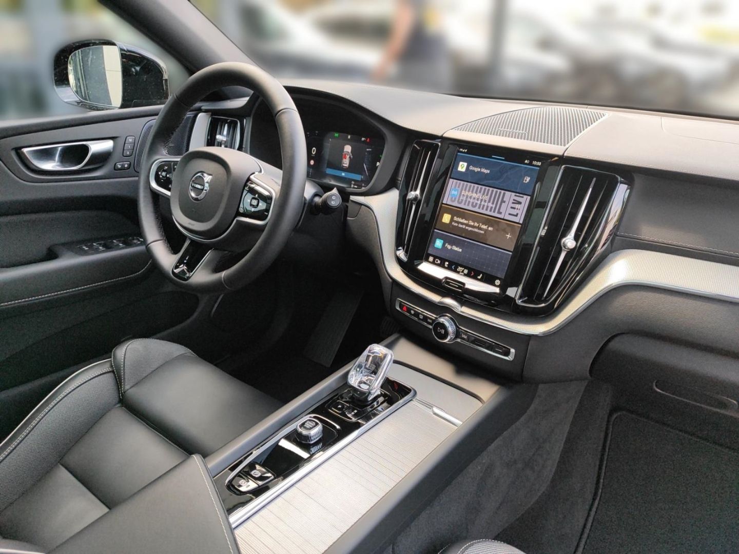 Volvo XC60 T8 Ultra Black Edition Recharge Plug-In Hyb - Samsaru's Car Outlet
