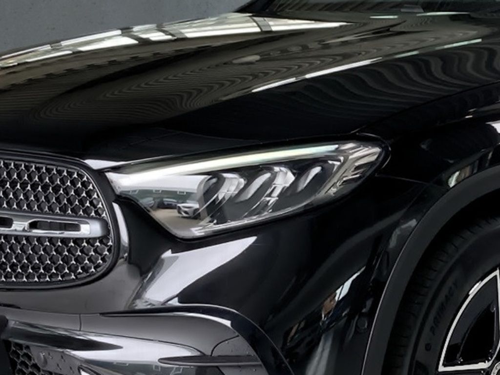 Mercedes-Benz GLC 220 d 4M AMG+Pano+AHK+Memory+Distronic+CarPl