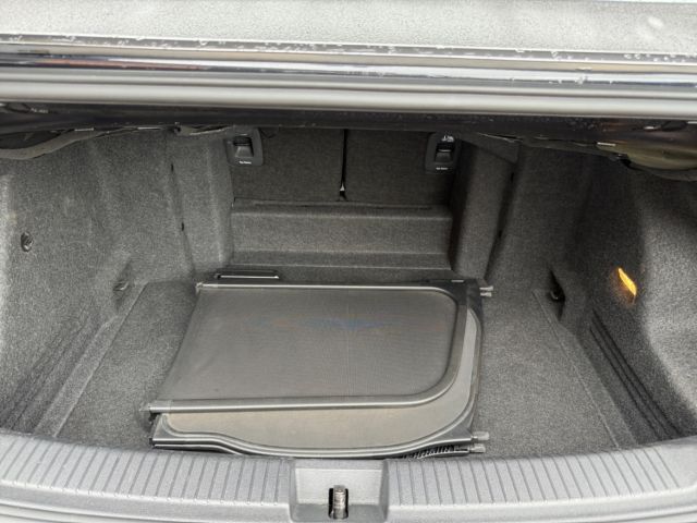 Volkswagen T-Roc R-Line 1.5 TSI DSG - Samsaru's Car Outlet