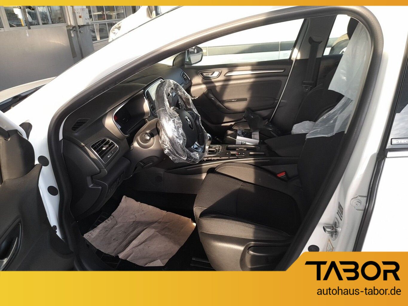 Renault Megane Grandt. E-TECH 160 Aut. Business - Samsaru's Car Outlet