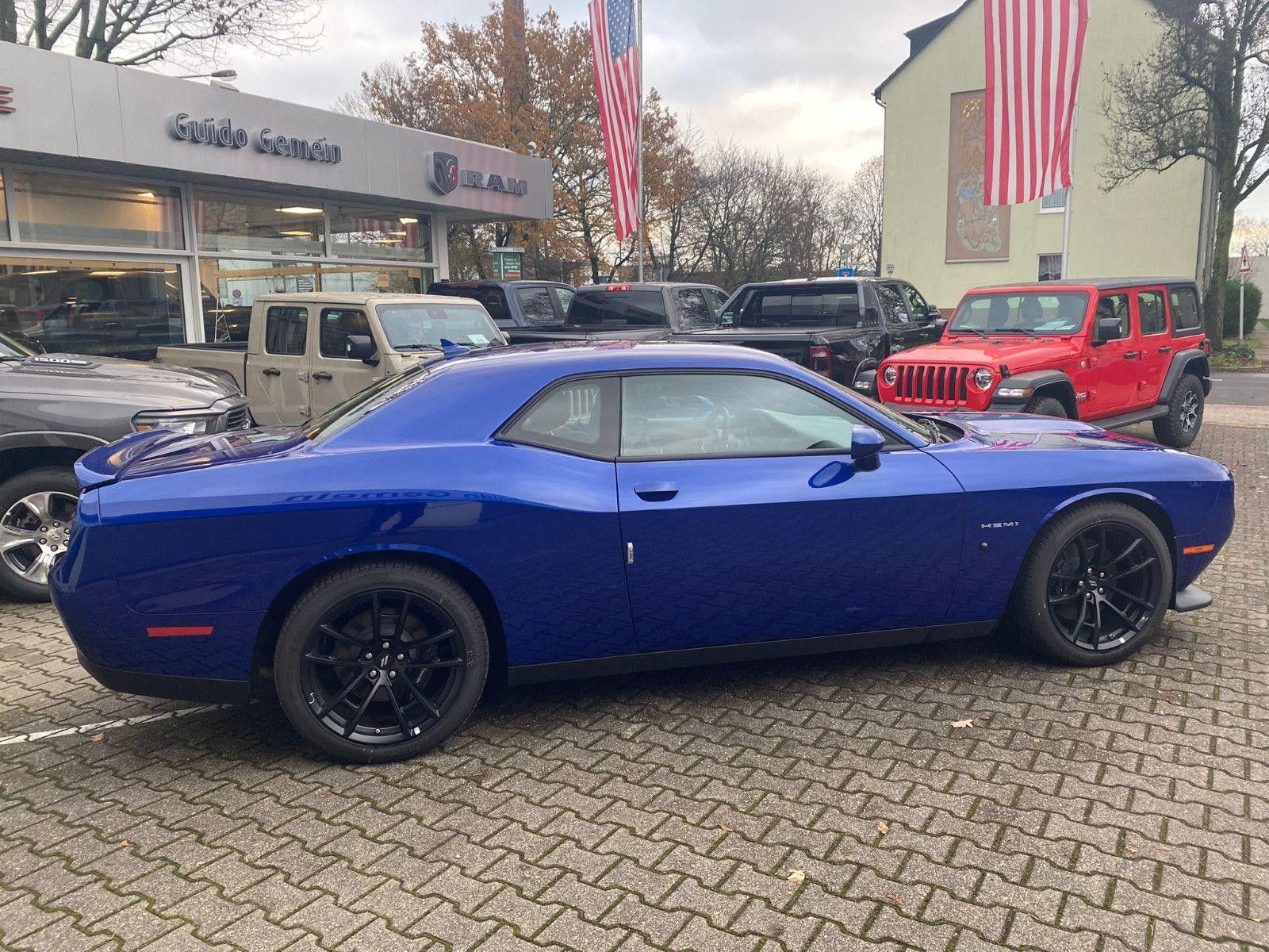 Dodge Challenger R/T 5.7 V8 HEMI Performance Plus AEC