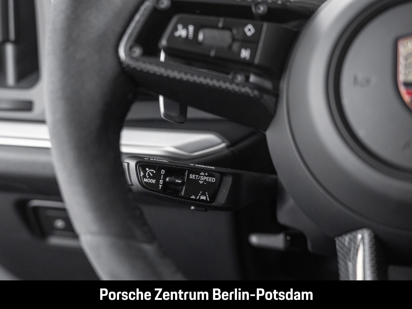 Porsche Cayenne E-Hybrid BOSE Luftfederung Panoramadach
