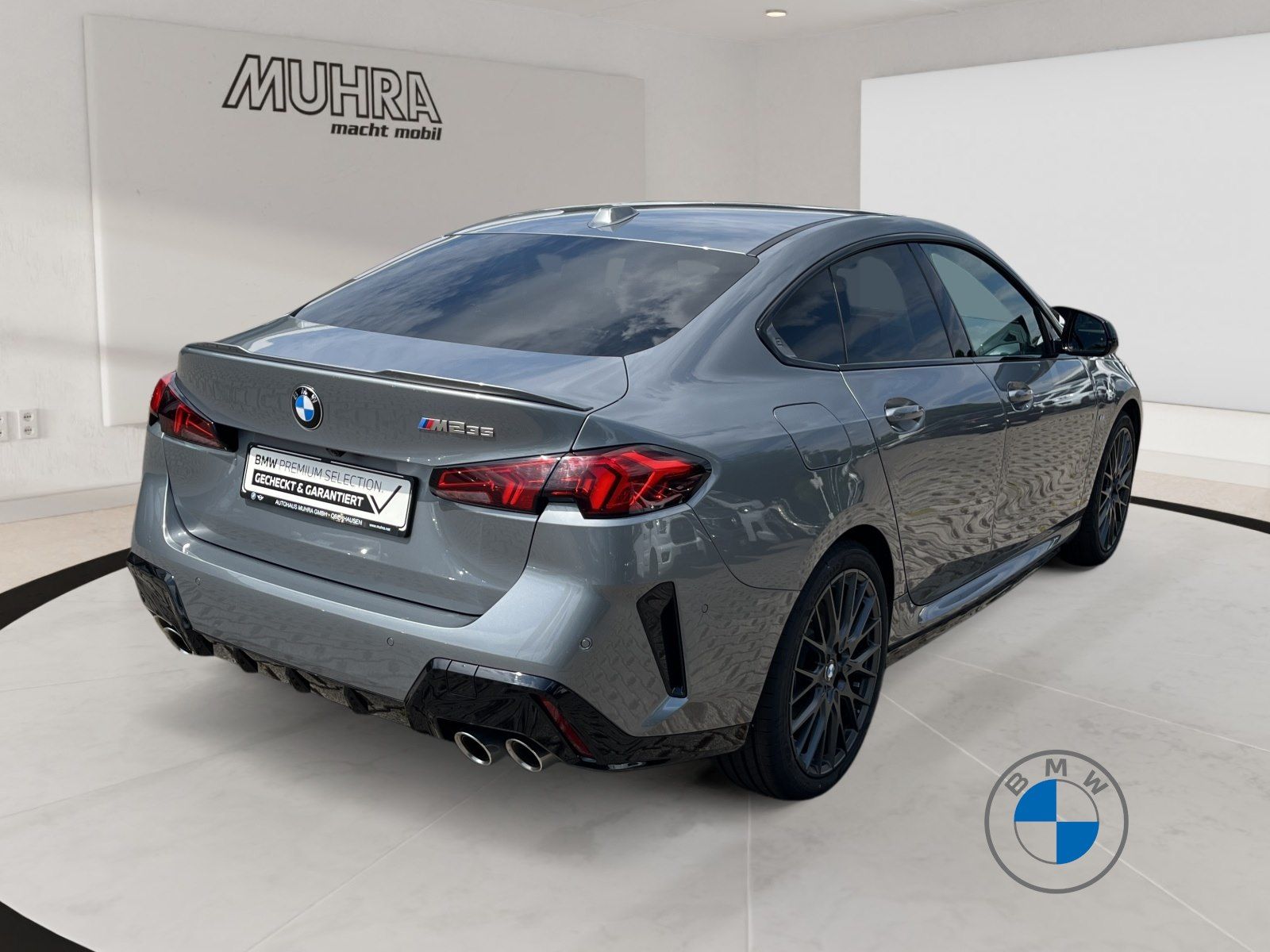 BMW M235 xDrive M Sport 19" Massage Lenkradhzg.