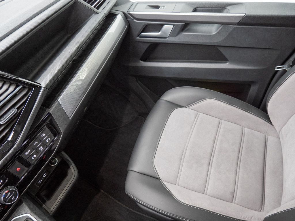 Volkswagen T6.1 Multivan 2.0TDI DSG - Samsaru's Car Outlet