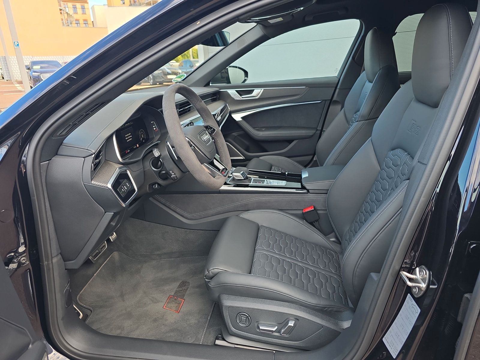 Audi RS6 Avant KERAMIK DYNAMIK+ 305KM/H PANO STANDHZG