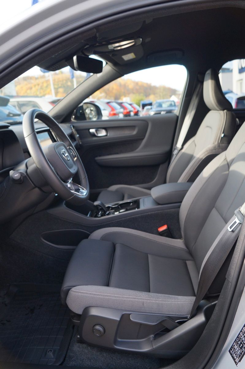 Volvo XC40 Recharge Single 2WD Plus Aut./AHK/Microtech