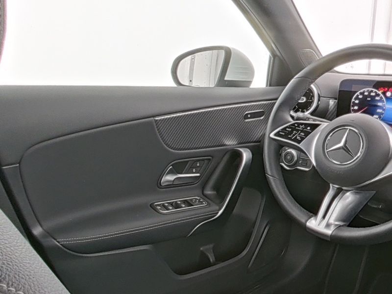 Mercedes-Benz A 180 Progressive-Advanced - Samsaru's Car Outlet