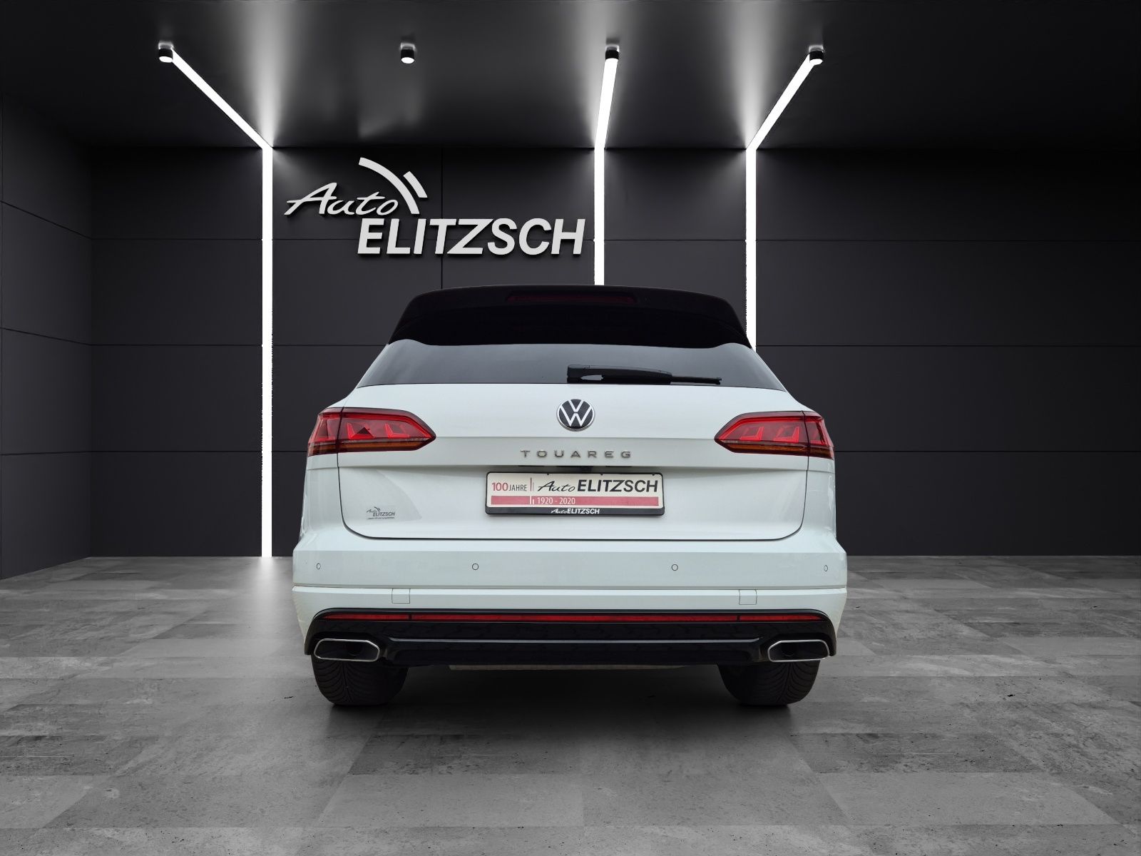 Volkswagen Touareg TDI R-Line 4M - Samsaru's Car Outlet