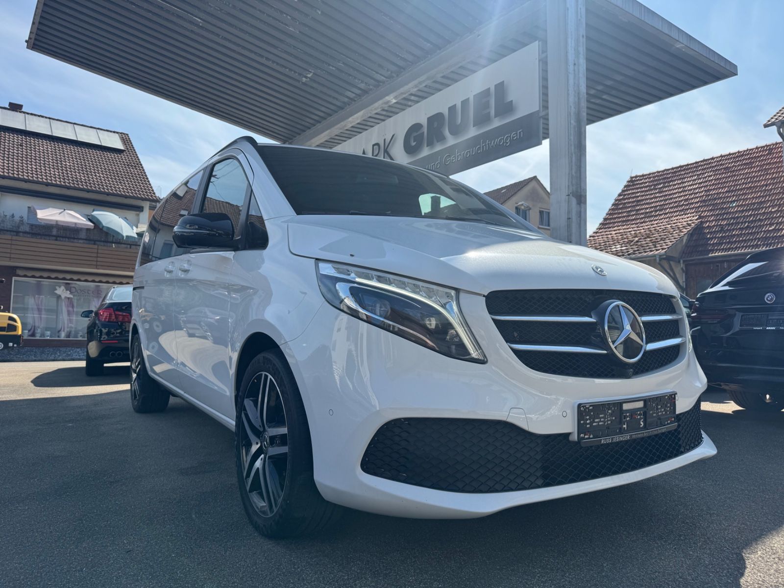 Mercedes-Benz V 300 d 4Ma Edition - Samsaru's Car Outlet