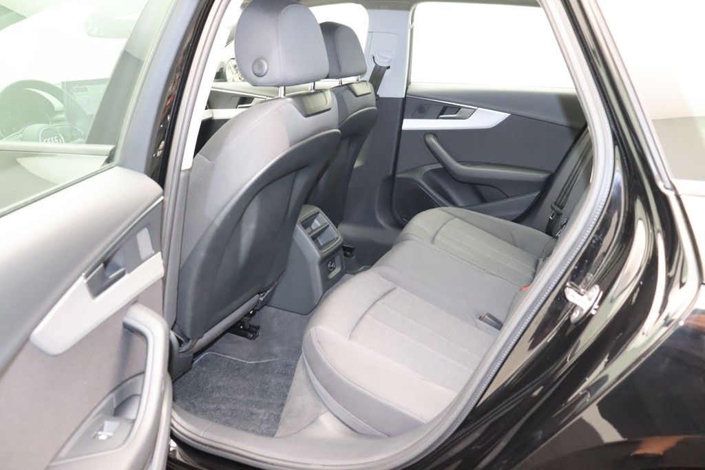 Audi A4 Avant 40 TDI quattro - Samsaru's Car Outlet