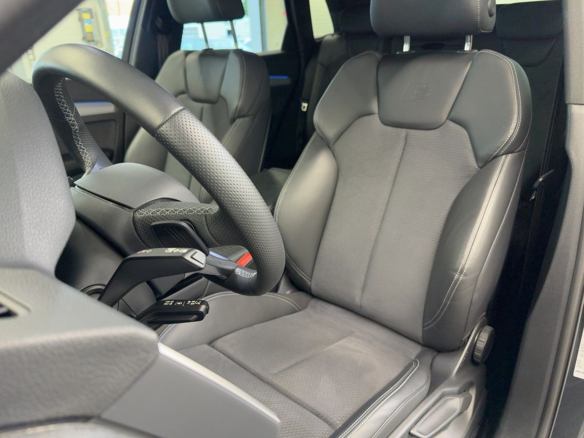 Audi Q5 S line 40 TDI quattro virtual AHK