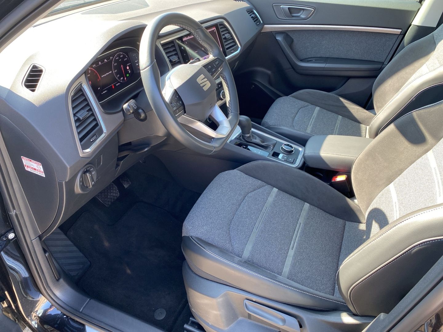 Seat Ateca Xperience 1.5 TSI DSG AHK AUTOM ACC FULLIN