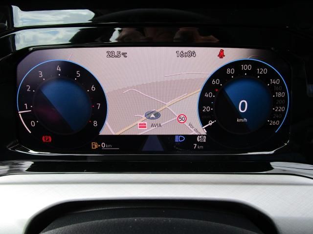 Volkswagen Golf Life 1.5 TSI - Samsaru's Car Outlet