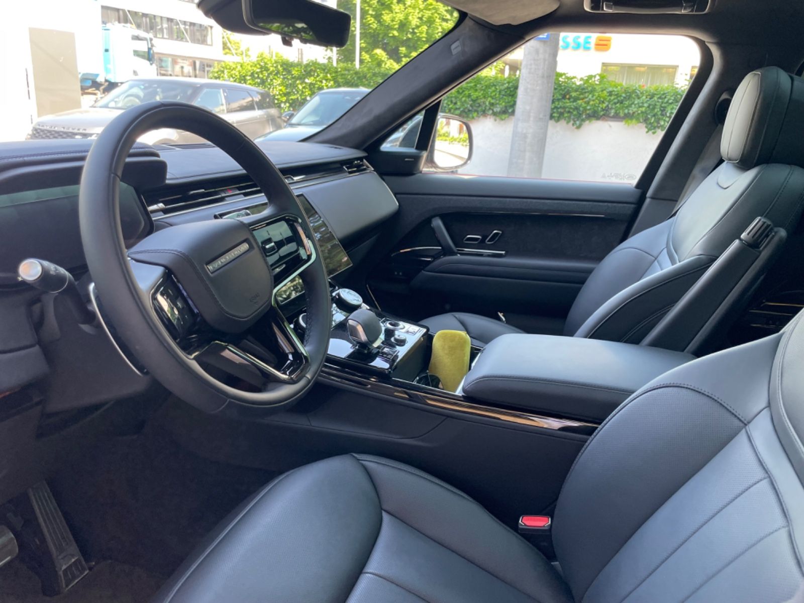 Range Rover Sport P530 First Editon Autobio - Samsaru's Car Outlet