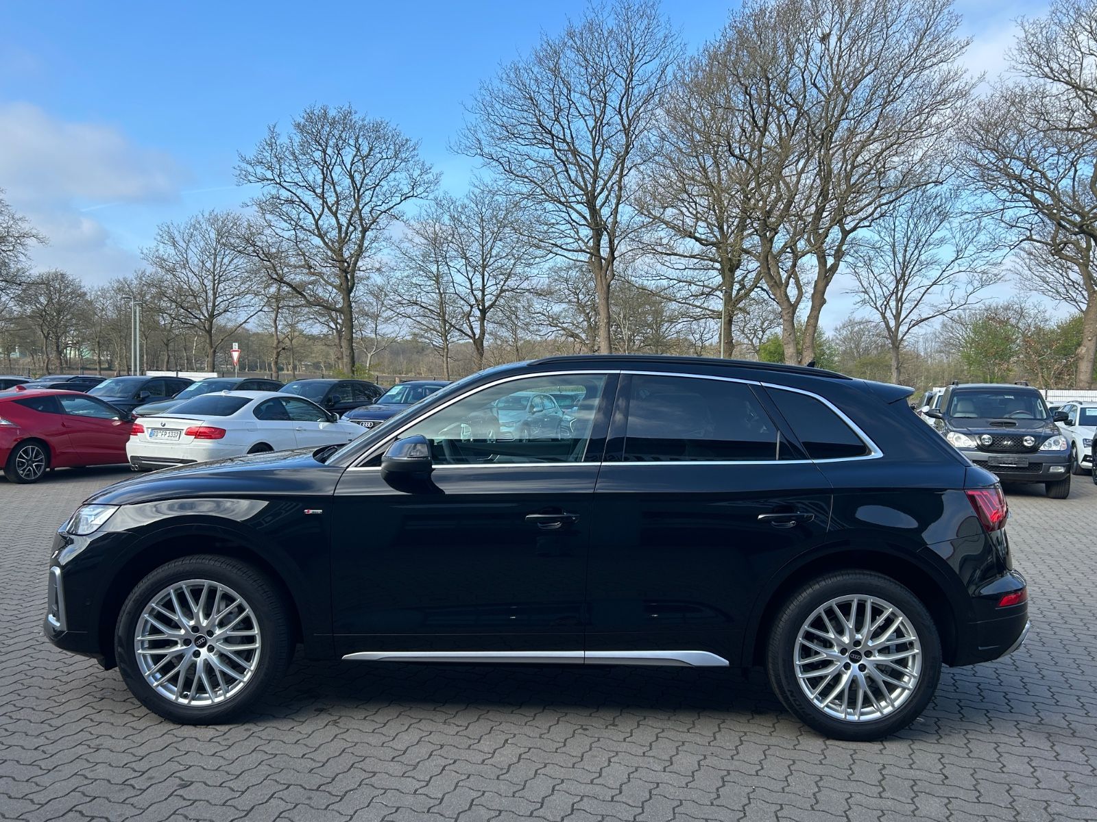 Audi Q5 40 TDI quattro S line - Samsaru's Car Outlet