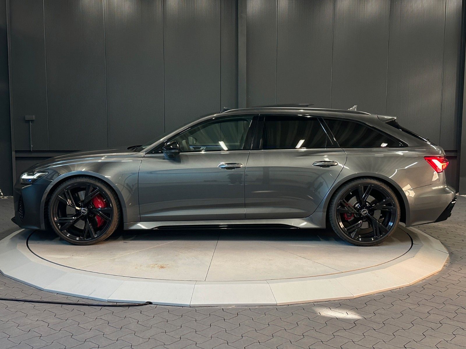 Audi RS6 Avant 4.0 TFSI quattro*LASER*PANORAMA*DYNAMI