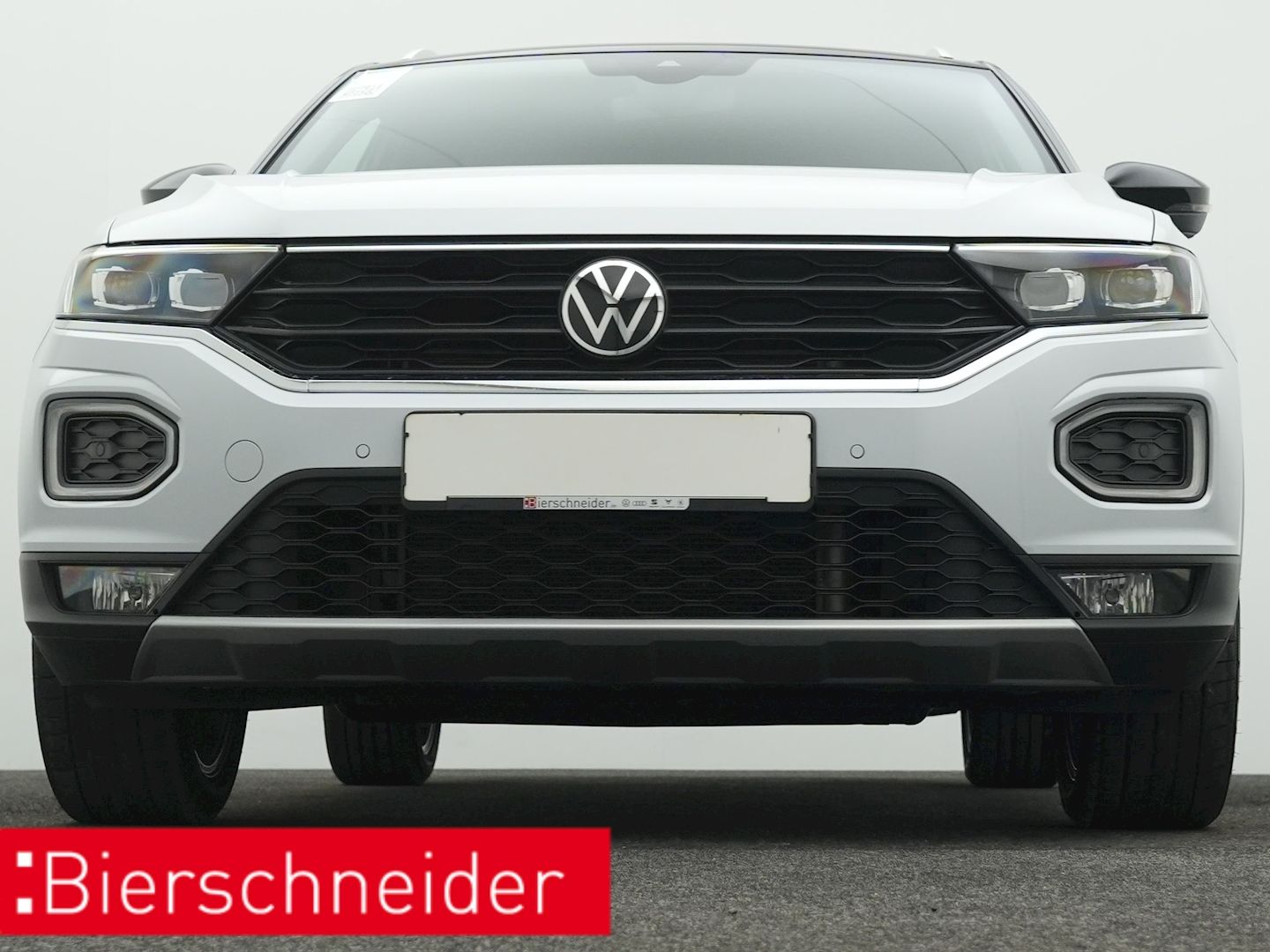 Volkswagen T-Roc 1.5 TSI Active - Samsaru's Car Outlet