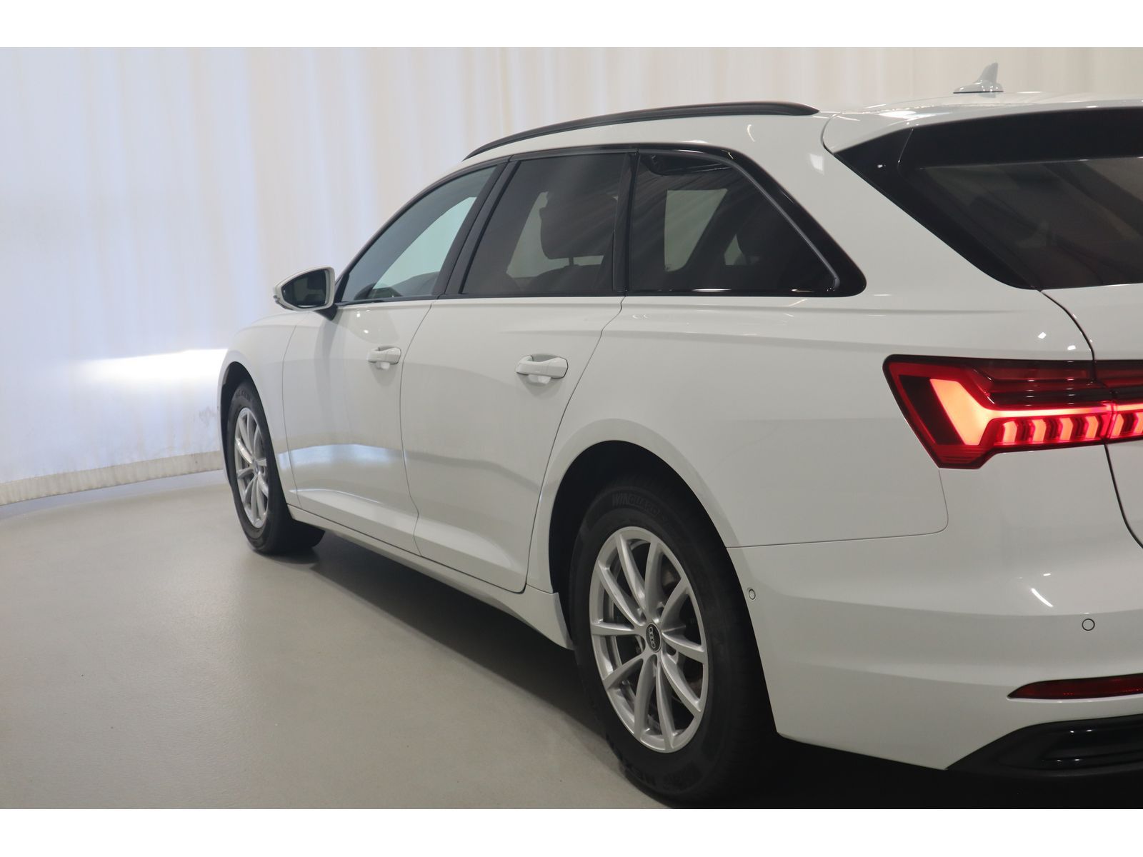 Audi A6 Avant 40 TDI advanced - Samsaru's Car Outlet