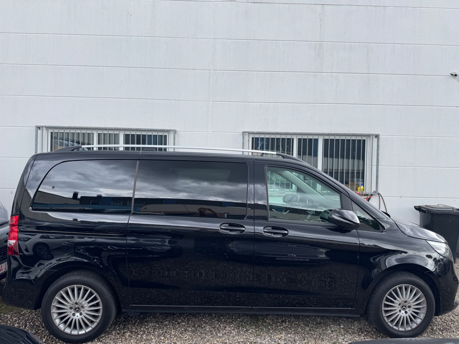 Mercedes-Benz V 250 - Samsaru's Car Outlet