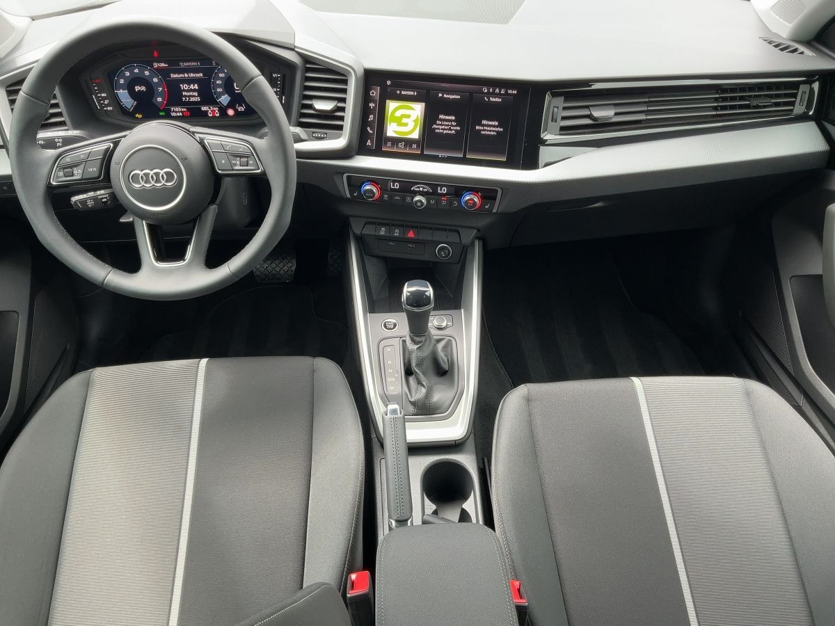 Audi A1 Sportback 25 TFSI S-TR ADVANCED - Samsaru's Car Outlet