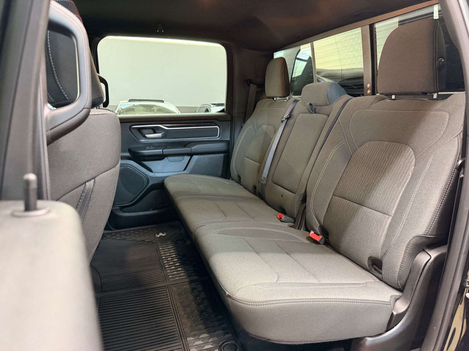 Dodge RAM 1500 3.0 EcoDiesel Bighorn Kamera Hardtop