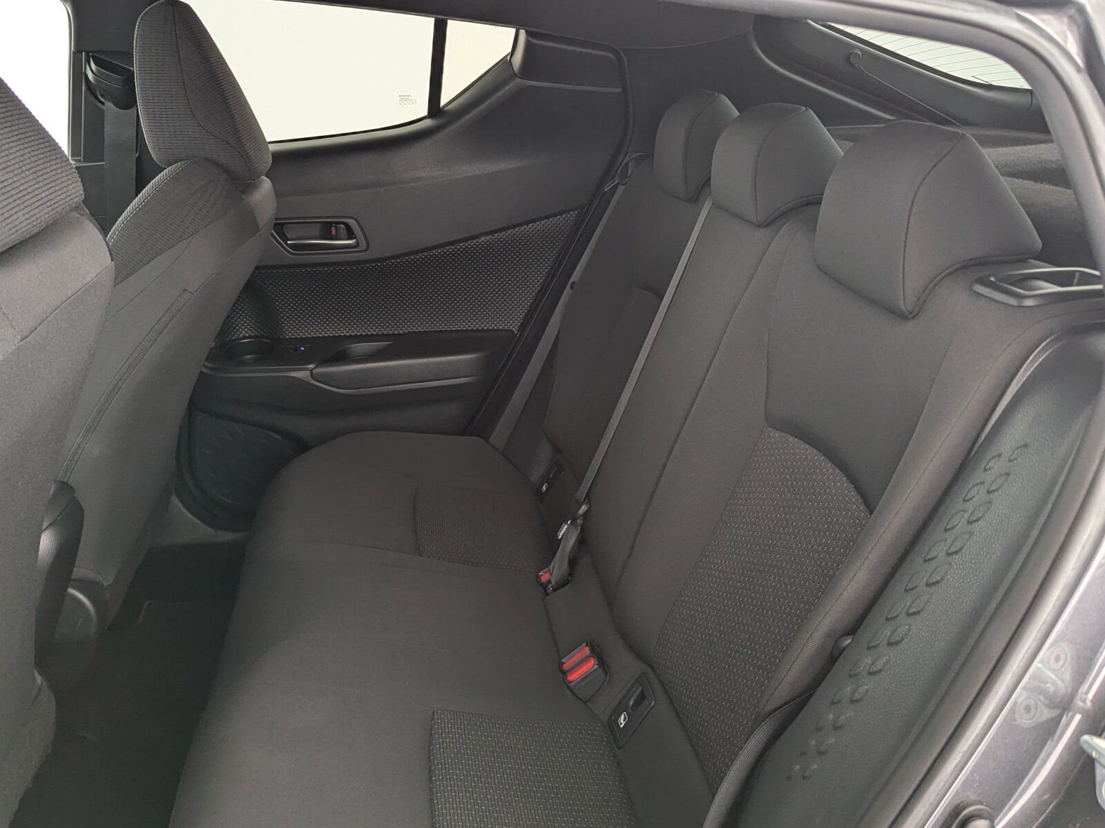 Toyota C-HR 1.8 Hybrid Club - Samsaru's Car Outlet