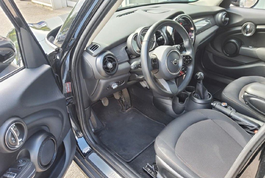 MINI One - Samsaru's Car Outlet