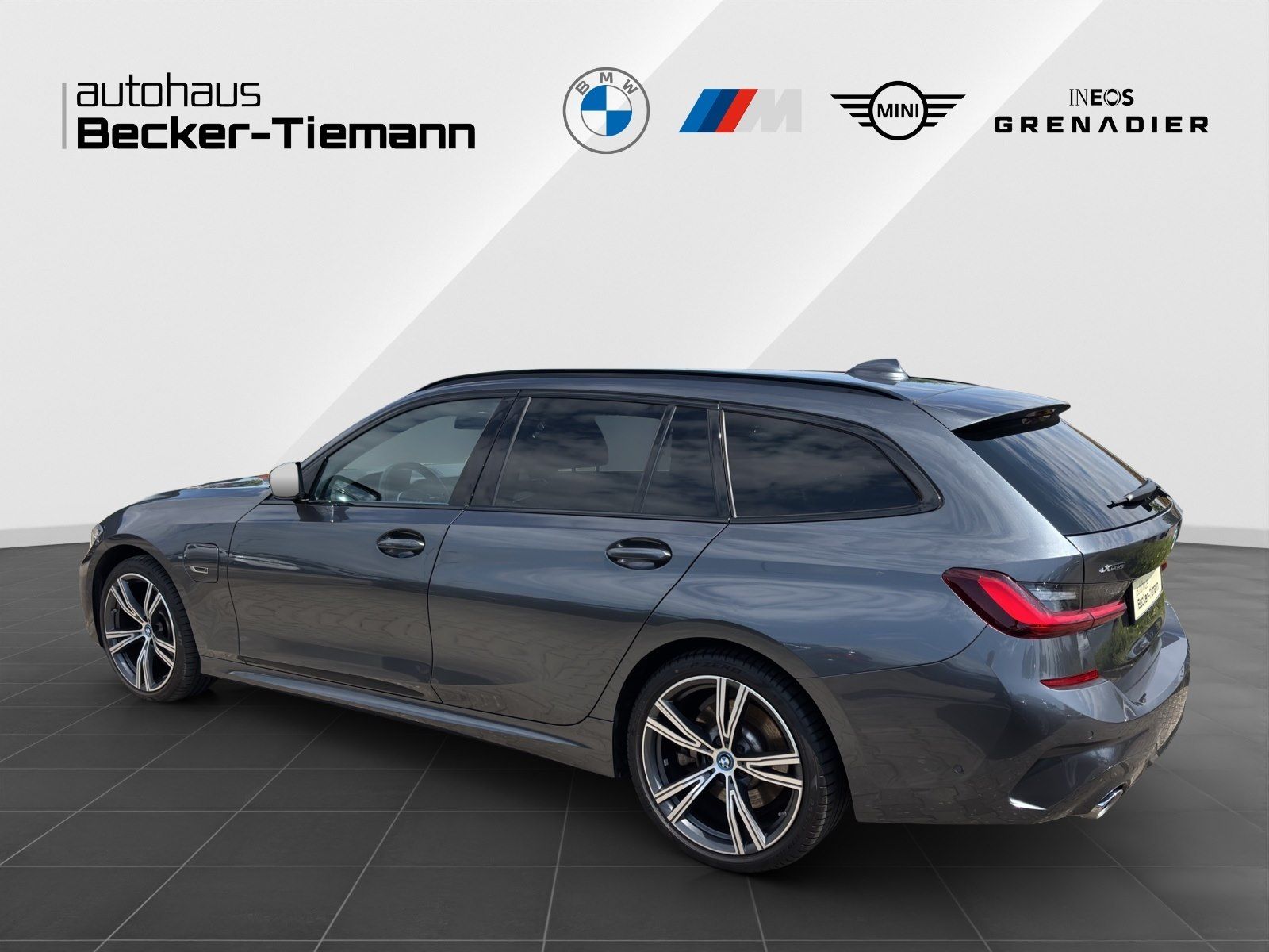 BMW 320e xDrive Touring M Sport - Samsaru's Car Outlet