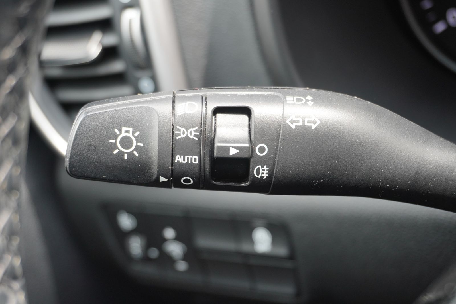 Kia Sportage 1.6 Edition 2WD - Samsaru's Car Outlet