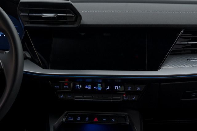 Audi A3 Sportback 30 TDI S-TRO*ADVANCED*HUD*GJR*NAVI*