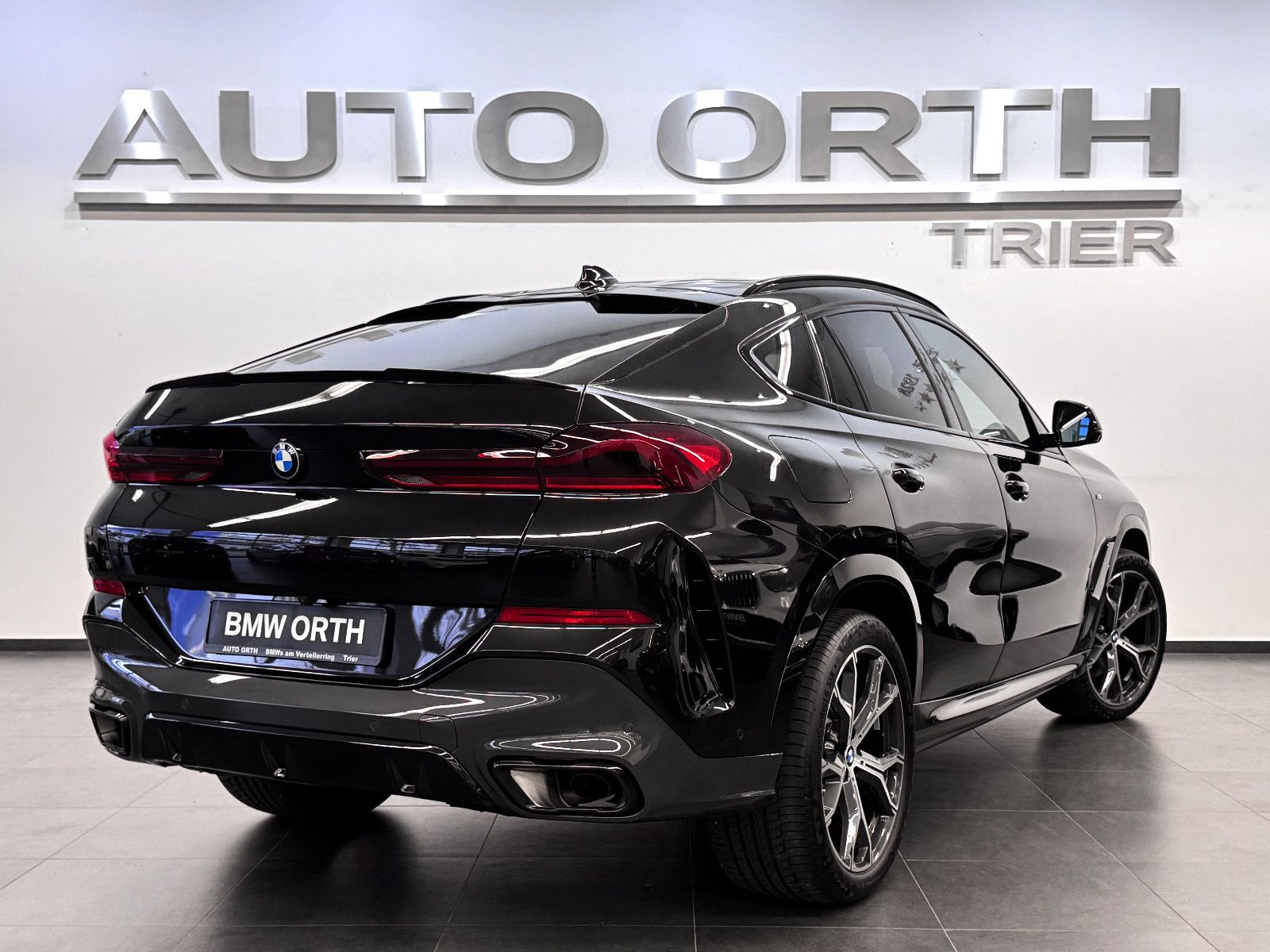 BMW X6 xDrive30d M-SPORT PANO SITZLÜFT ACC 360° AHK