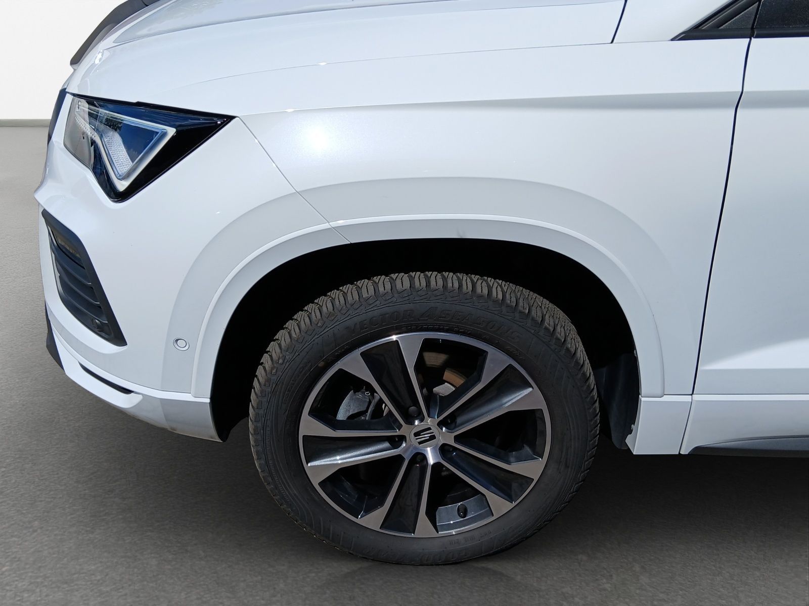 Seat Ateca FR 2.0 TDI DSG*NAVI*AHK*KAM*SHZ*ACC*LED*