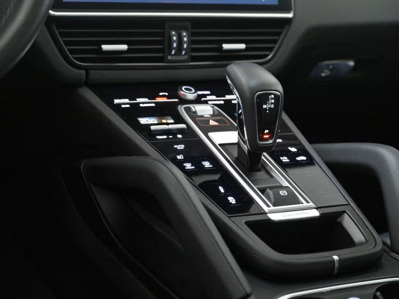 Porsche Cayenne Coupé 4RadLenk. Inno SoftClose 360° Luft