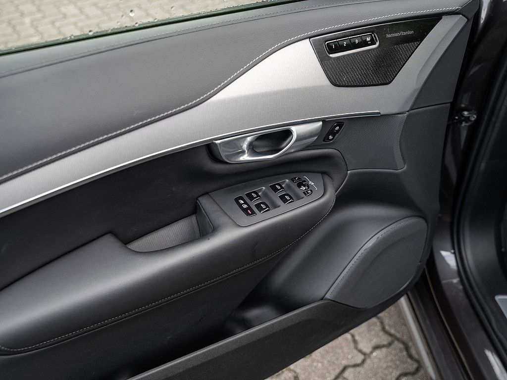 Volvo XC90 T8 AWD Plus Dark Panorama, AHK