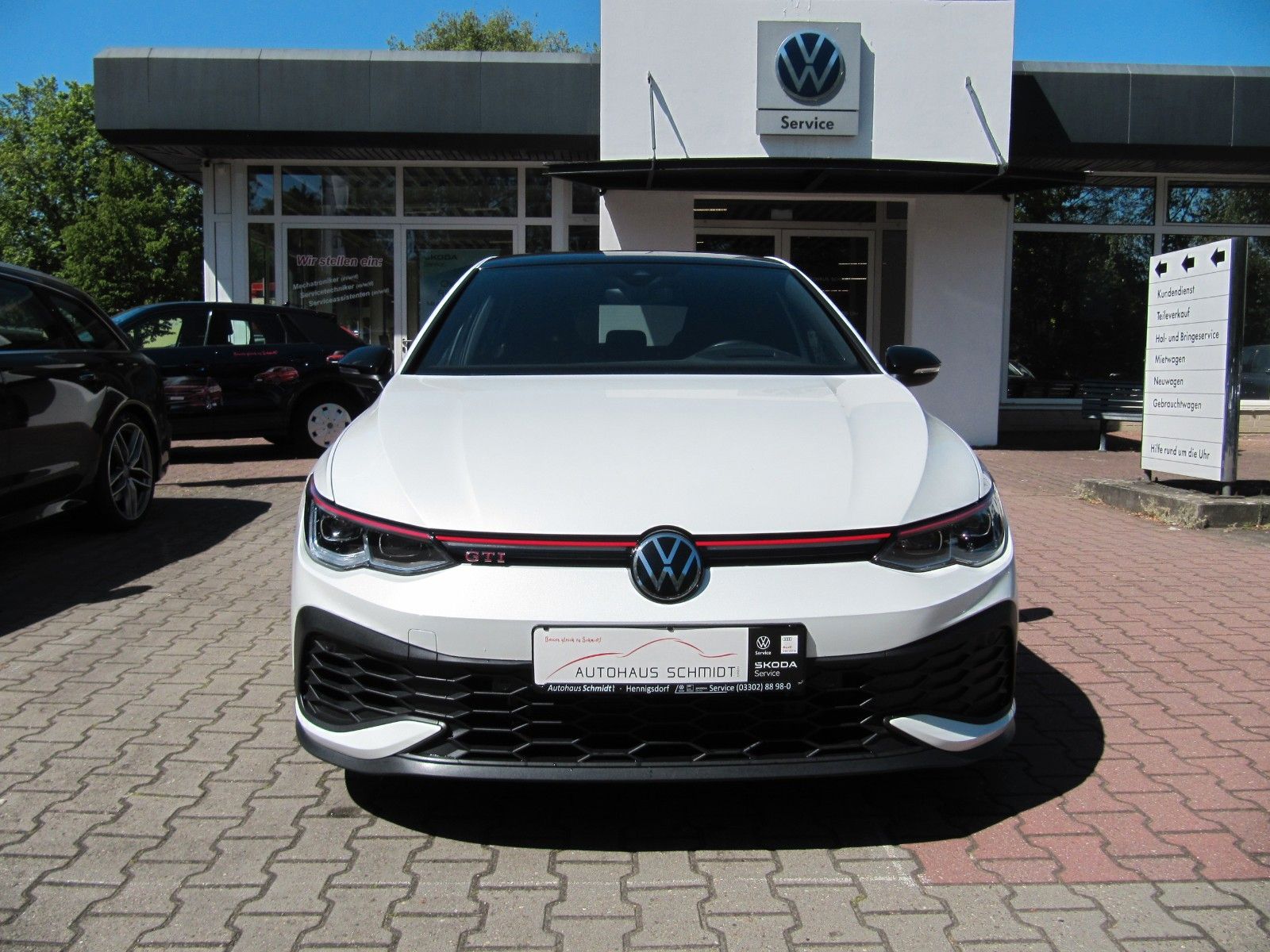 Volkswagen Golf 2.0 GTI - Samsaru's Car Outlet