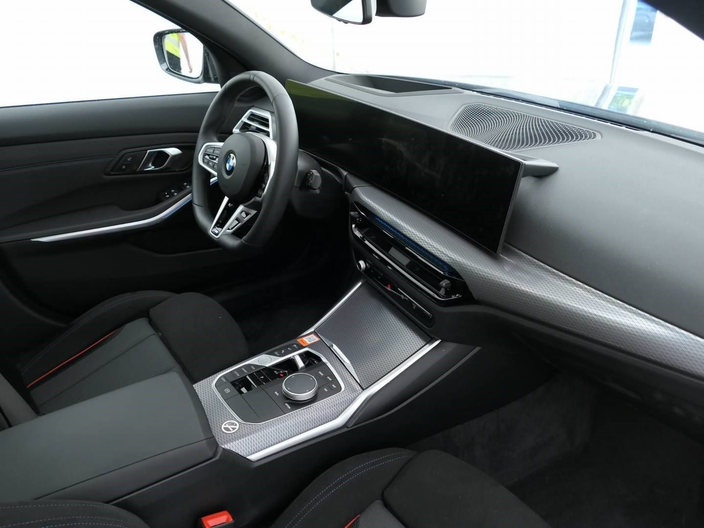 BMW 330i xDrive Tou M Sport AHK PANO ACC 360° AD-LED
