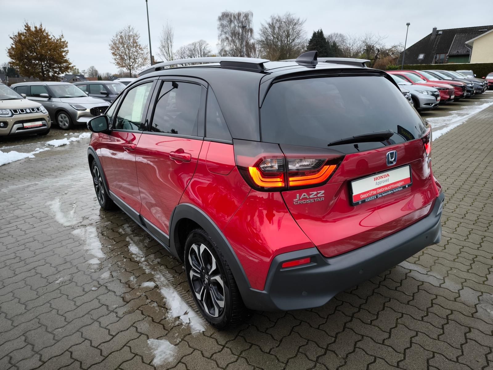 Honda Jazz 1,5 e Executive Crosstar + Ganzjahresreifen