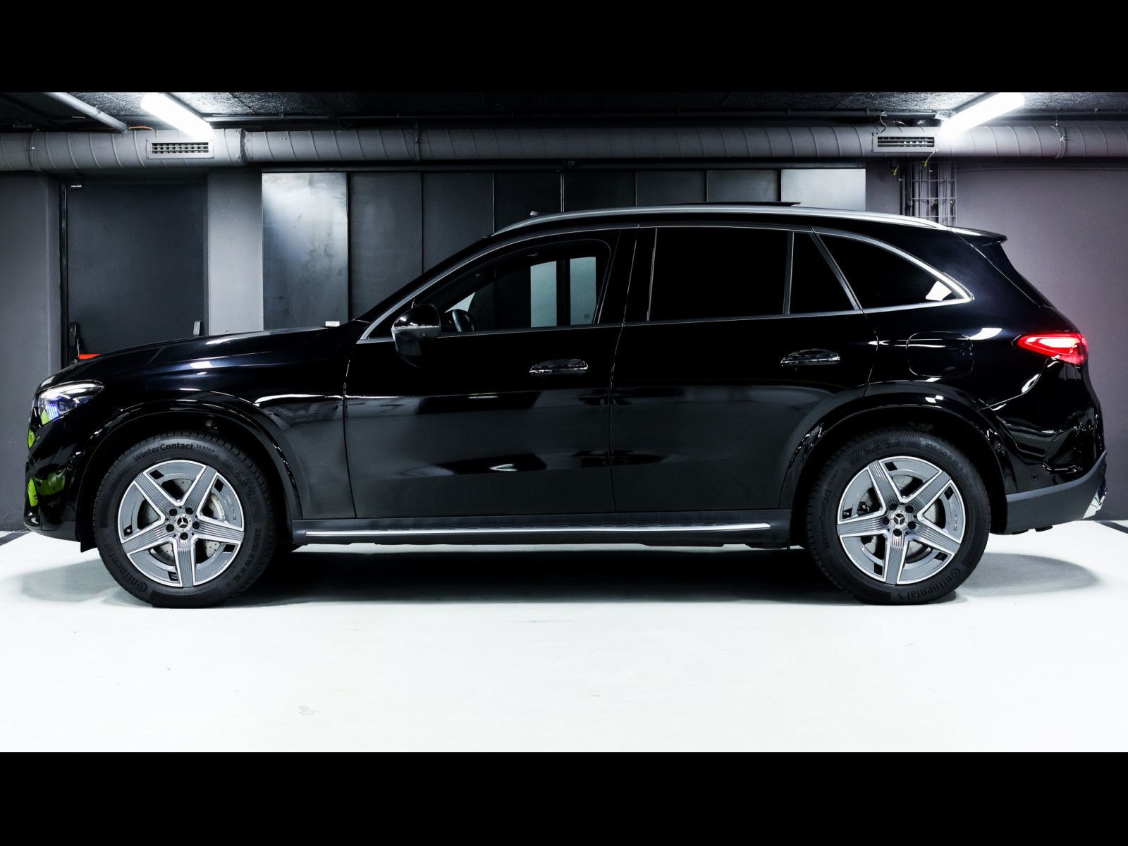Mercedes-Benz GLC 300  DE AMG 4M°PREMIUM PLUS°BURM°AHK°DISTRO