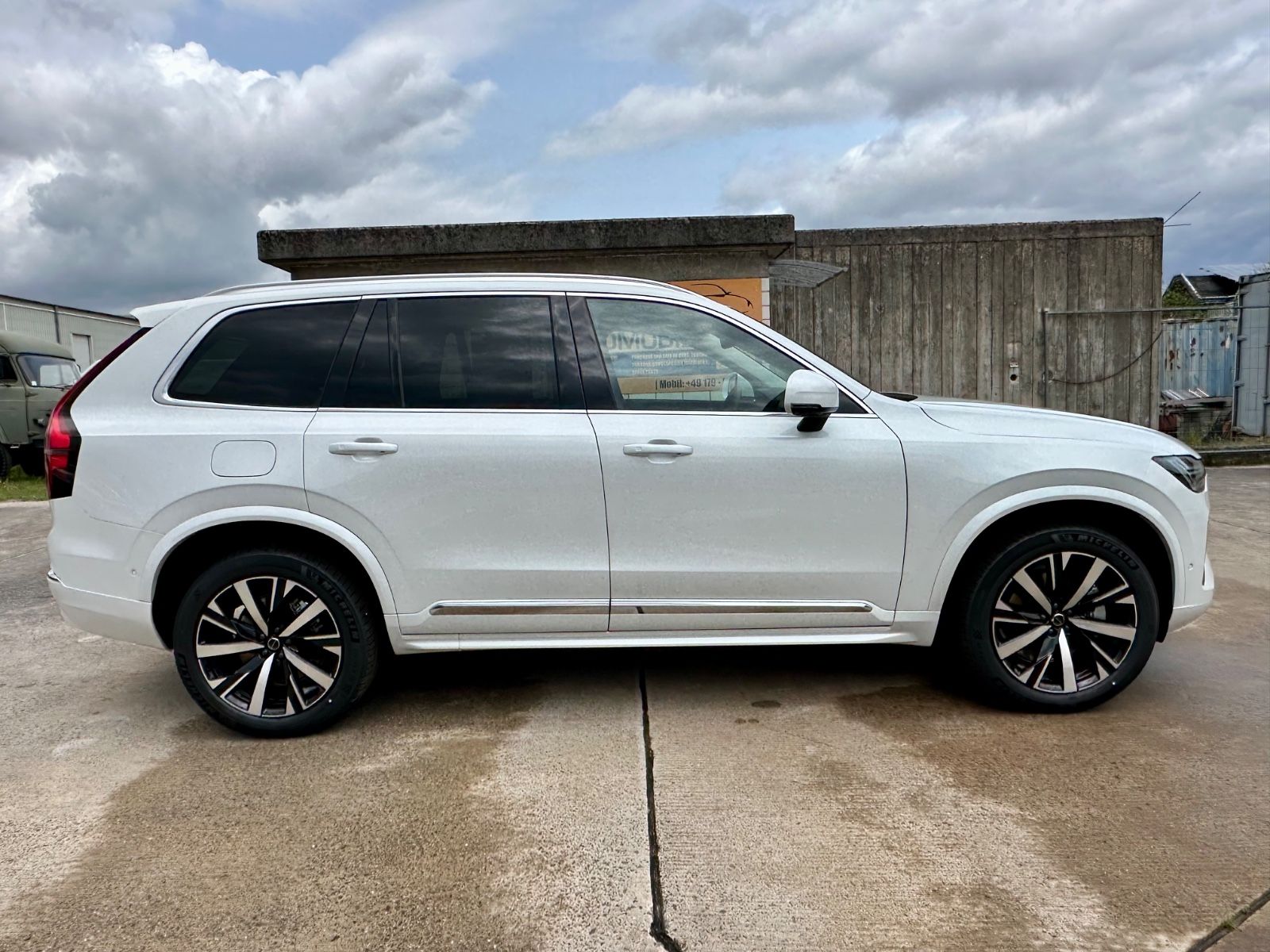 Volvo XC 90 Core AWD - Samsaru's Car Outlet